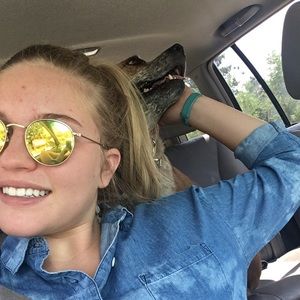 Meet your Posher, Ellie